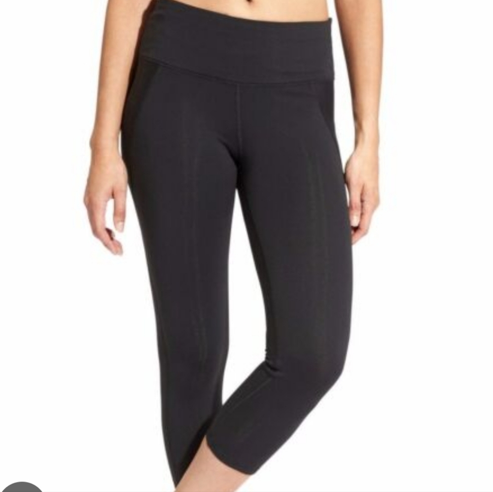 Athleta Stealth Capri